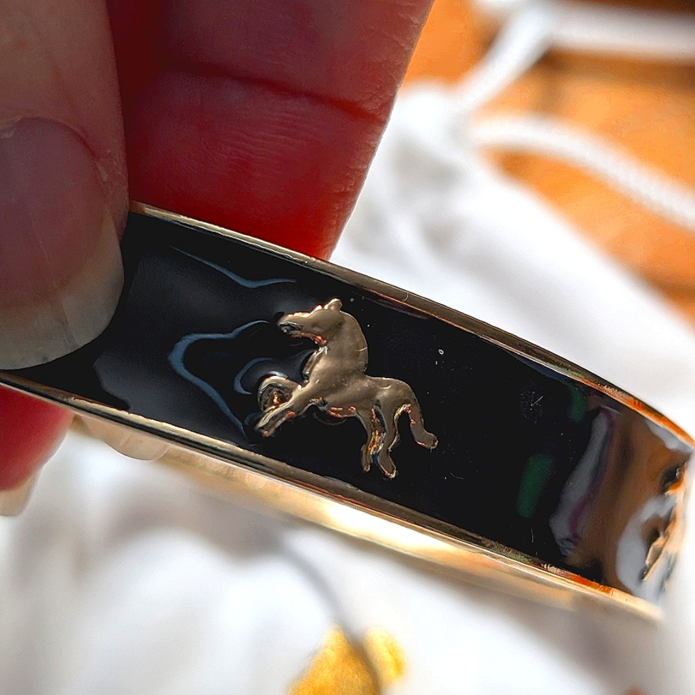 Fornash Bangle Bracelet 2 3/4" Black Gold-tone Enamel Horse Theme Hinged Clamper